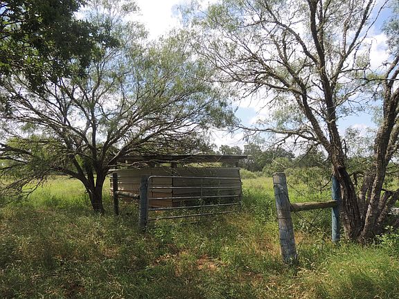 5th image of 267 Linam Ln