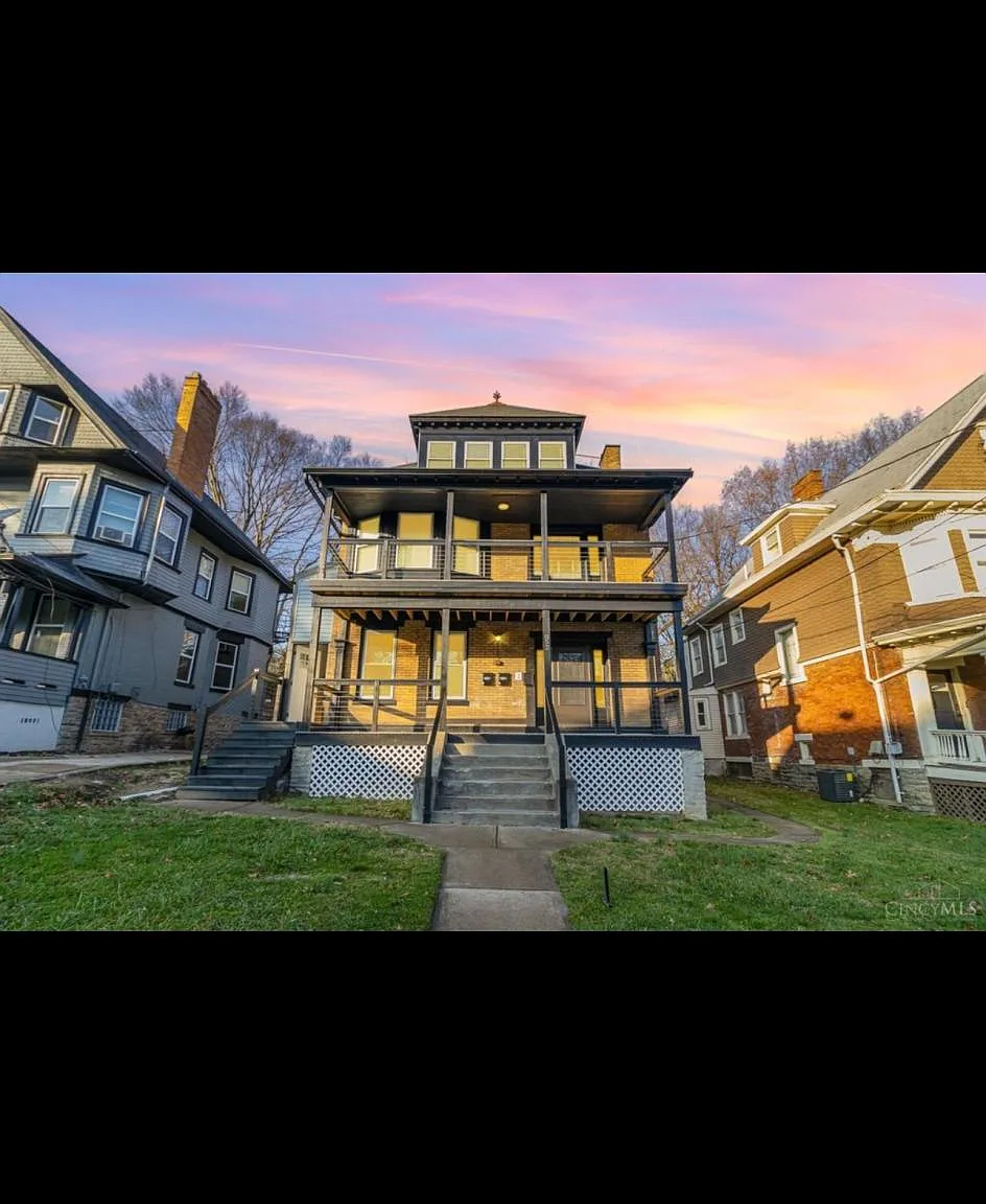 852 Windham Ave — Photo 3