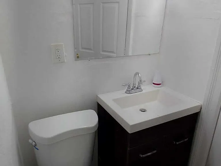 1481 Saint Clair St #1S — Photo 11