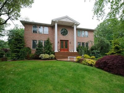 16 Hofstra Ct, Plainview, NY, 11803