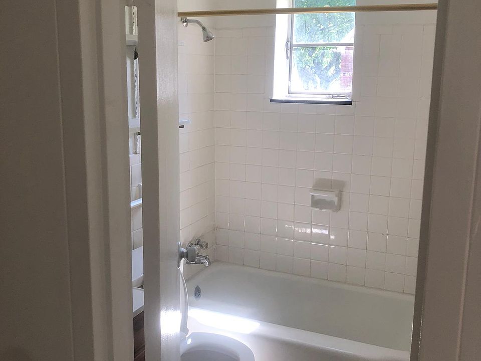 1st image of 6548 Roosevelt Ave APT 2