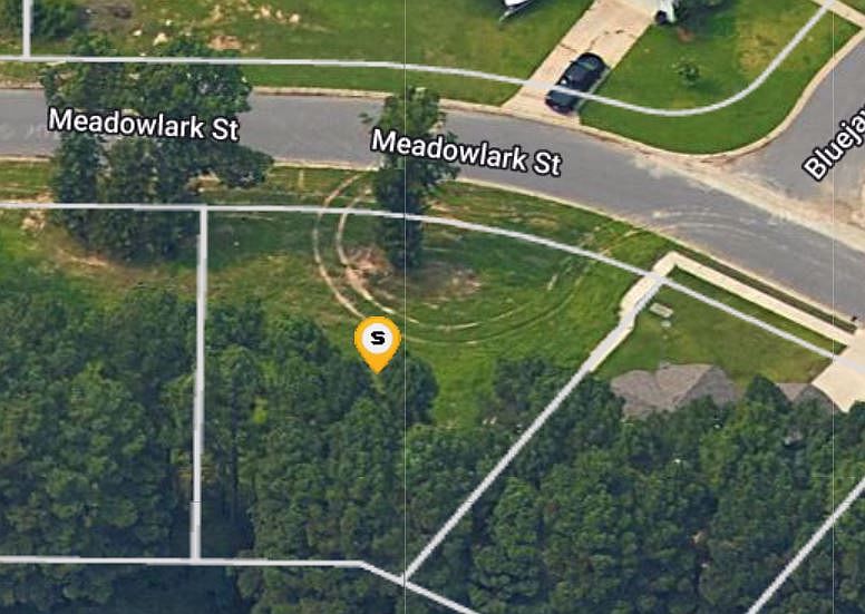 1st image of 201 Meadowlark St