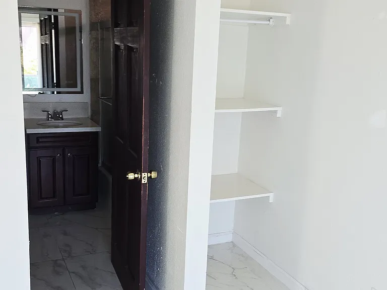 2230 E Ocean Blvd #19 — Photo 29
