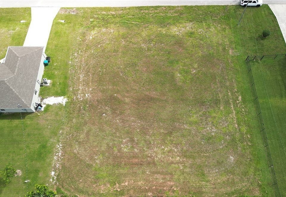 1st image of 519 NW 20th Ter