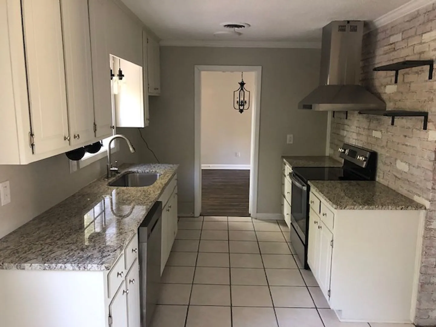 102 Tanglewood Cir — Photo 4