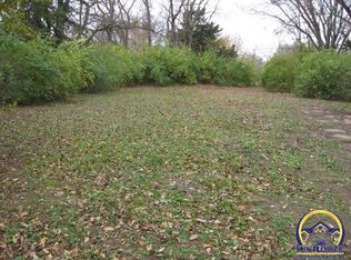 919 SE Wear Ave, Topeka, KS 66607