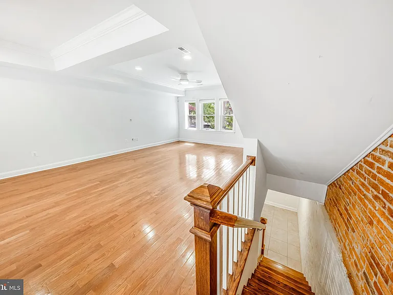 1505 Spring Pl NW — Photo 28