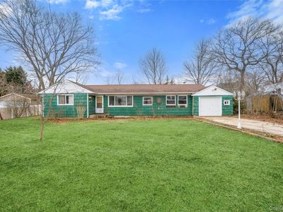 24 Avenue A, Holbrook, NY, 11741