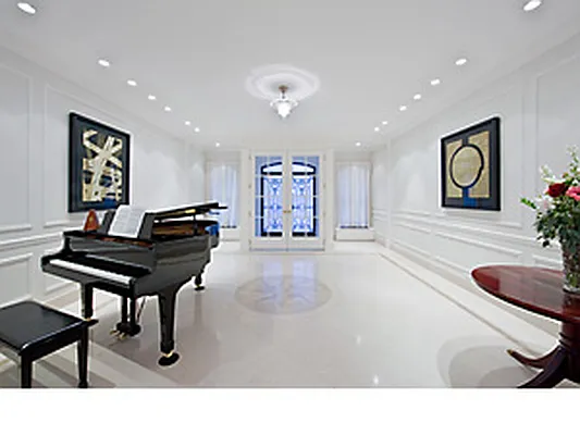 Sold by Corcoran | media 6
