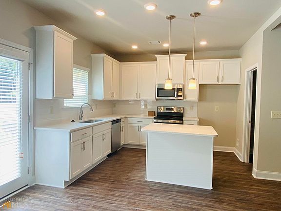 4th image of 340 Rockfern Ct #6