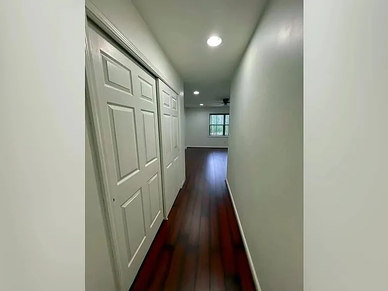 98 Harvard Rd — Photo 12
