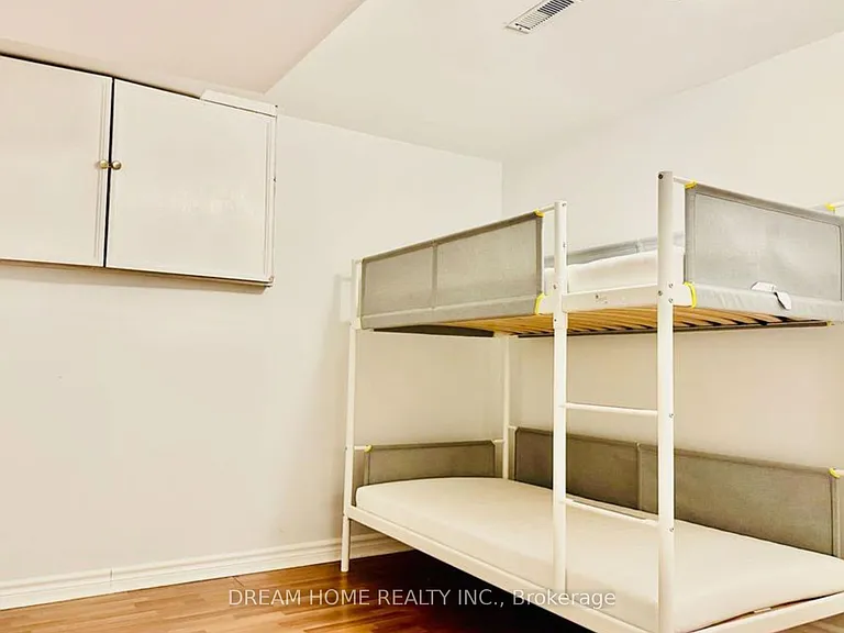 23 Wiltshire Dr — Photo 15