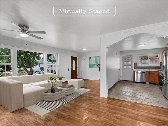 3rd image of 4674 Seibert Ave
