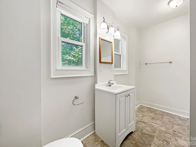 404 Morgan St — Photo 15