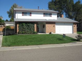 8 Strawflower Ct, Pueblo, CO 81001