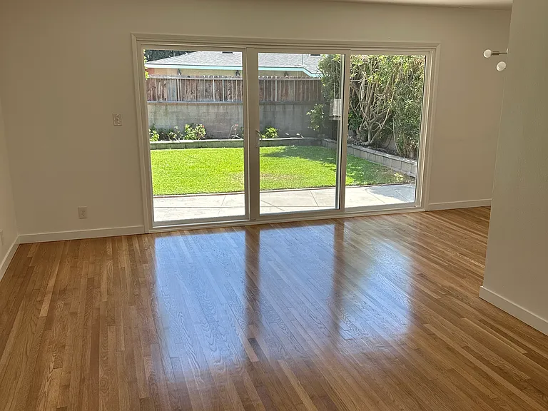 10276 Angell St — Photo 3