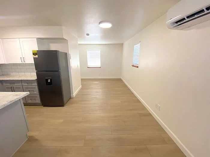 1112 Buena Vista Ave #102 — Photo 12