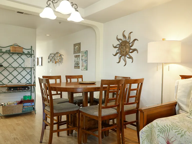 160 Ocean View Ave — Photo 2