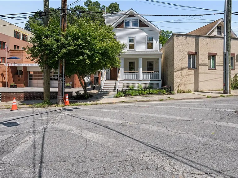 51 Main St #51 — Photo 35