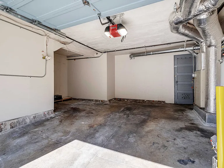 1586 Chestnut St — Photo 21