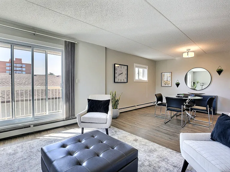 2227 Lorne St #201 — Photo 27
