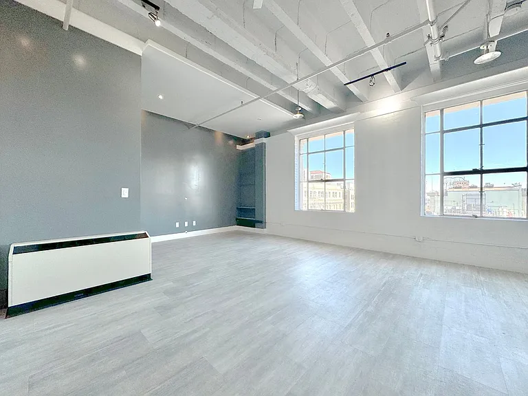 312 W 5th St #1117 — Photo 10