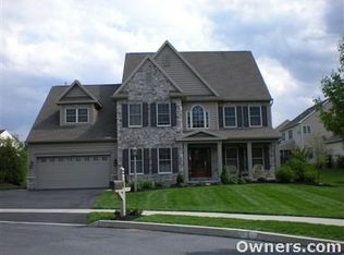 909 Espenshade Ct, Hummelstown, PA 17036