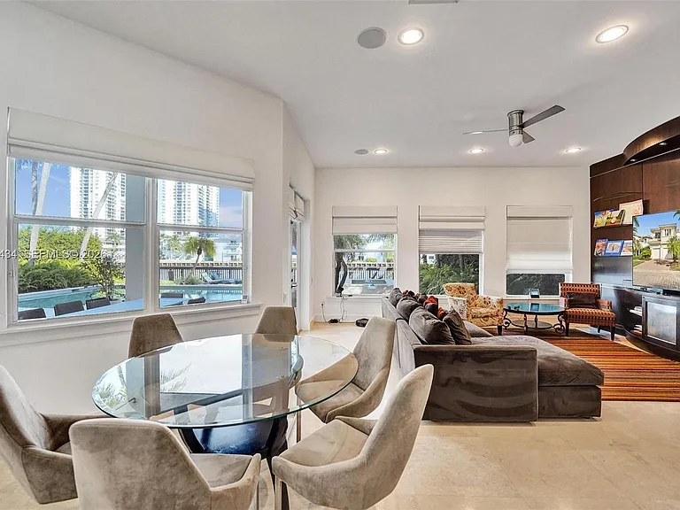 1575 Windjammer Way — Photo 17