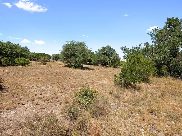 650 Springlake Dr — Photo 32