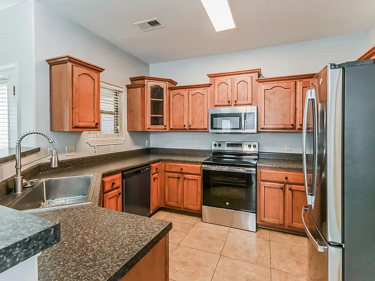 305 Garden Springs Dr — Photo 10