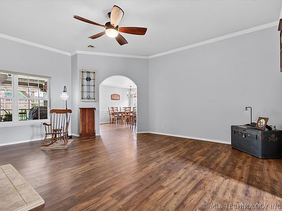 5th image of 1909 Richmond Dr