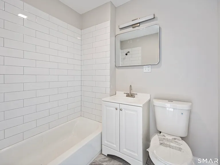 465 Washington Ave #B — Photo 12