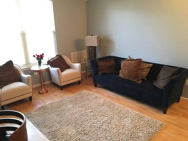 3138 W Master St — Photo 2