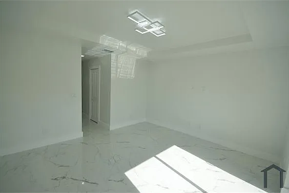 1132 Edelweiss St E — Photo 13