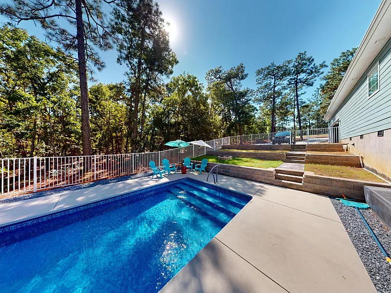 385 Central Dr — Photo 32