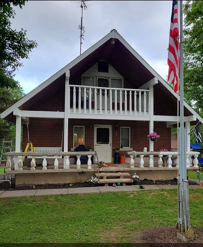 3 bed, 2000 sqft, $1,600 — Photo 1