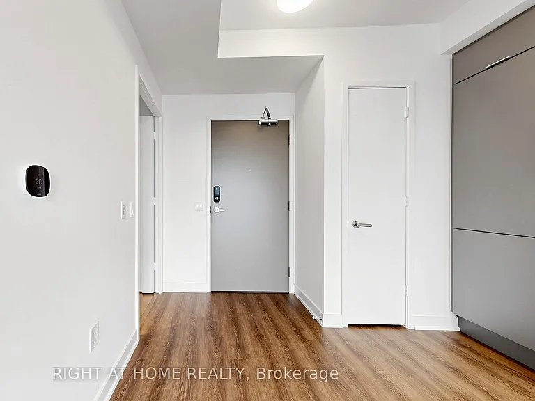 448 Burnhamthorpe Rd W #6210 — Photo 23