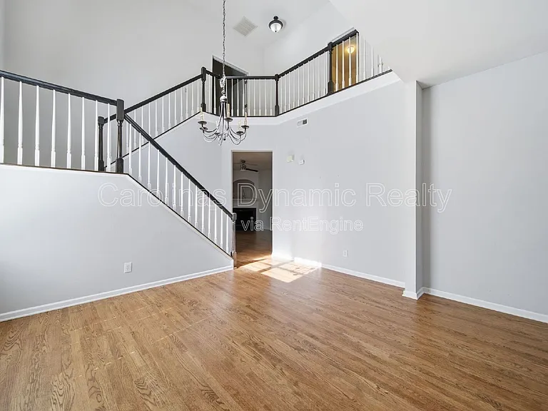 17059 Commons Creek Dr — Photo 2