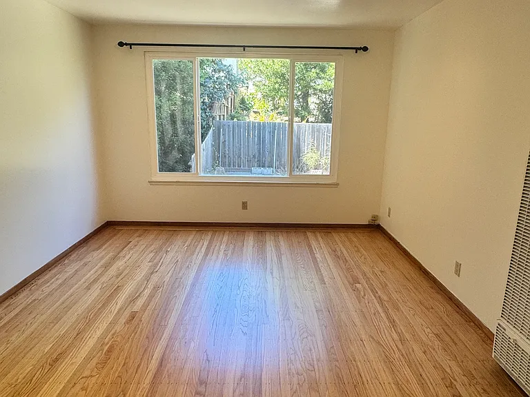 770 Monterey Blvd #4 — Photo 9