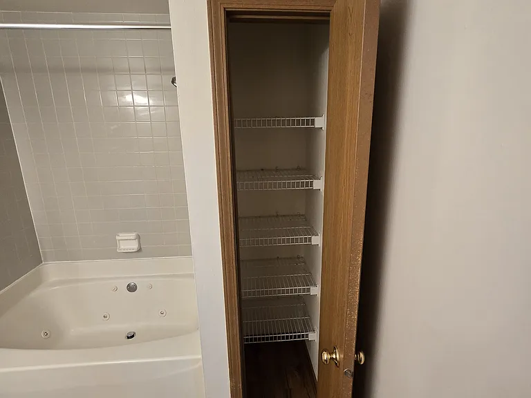 1001 Rockefeller Ln #2 — Photo 26