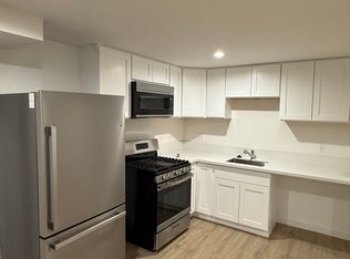 14359 Haynes St #1/2, Van Nuys, CA 91401