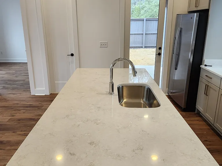 4401 Bloomsbury St — Photo 7