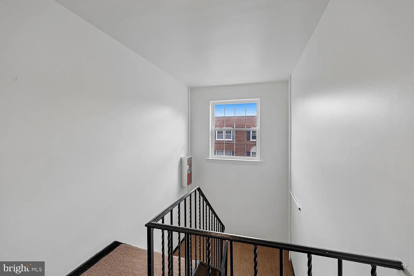 2 bed, 620 sqft, $1,700 — Photo 2