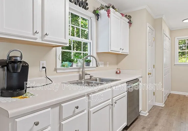 1608 Rogers Pointe Ln — Photo 11