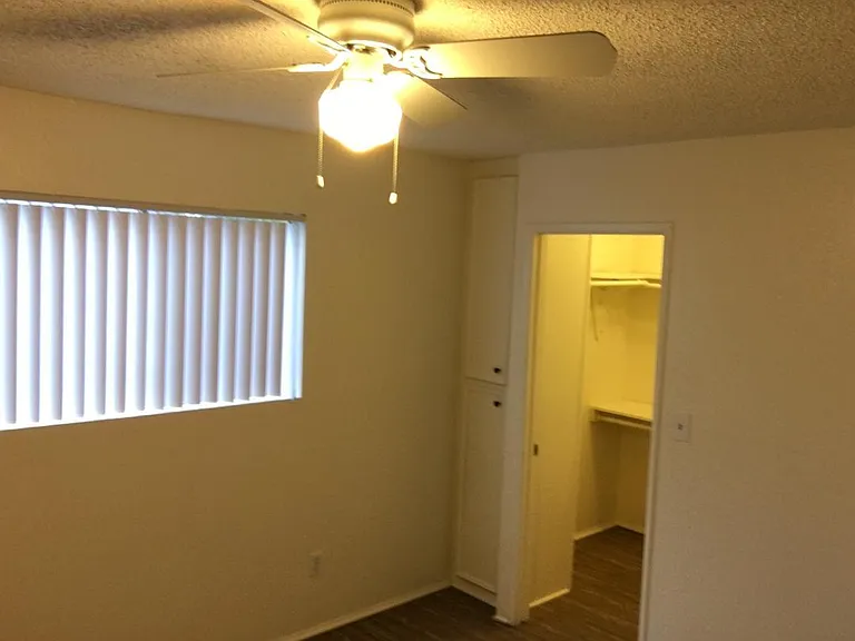 4162 Estrella Ave — Photo 9
