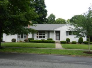 67 Beacon St, Northampton, MA 01062