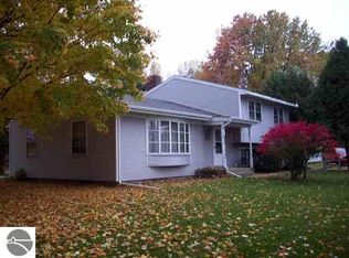 19183 W Leroy Rd, Leroy, MI 49655