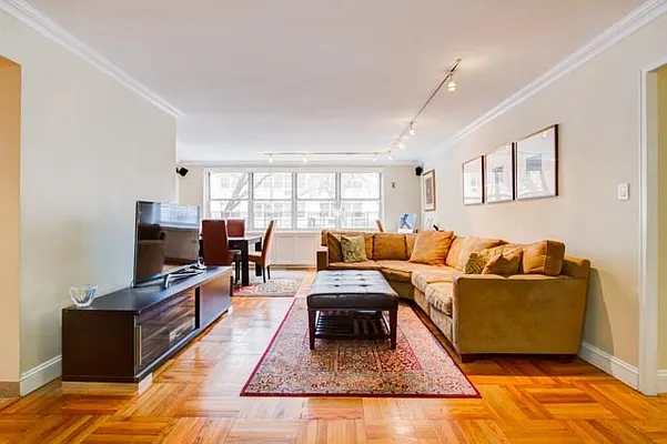 Sold by Compass | media 20