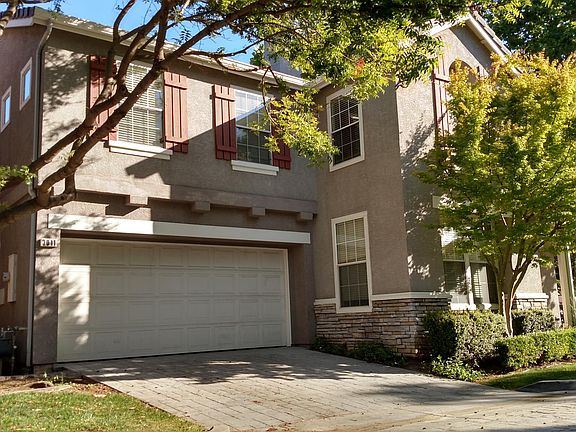2nd image of 3011 Rubino Cir