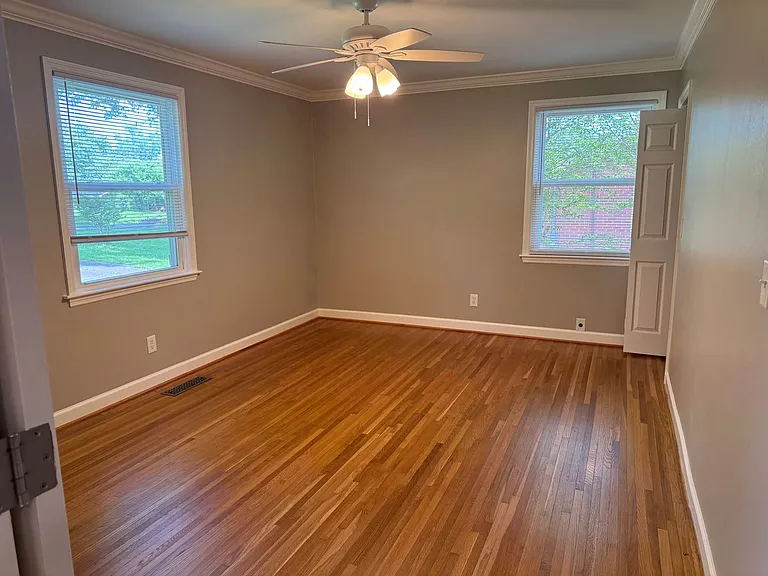 5015 Manuel Dr — Photo 7